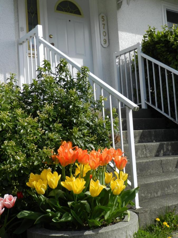 Serenity Bed and Breakfast Burnaby Eksteriør billede