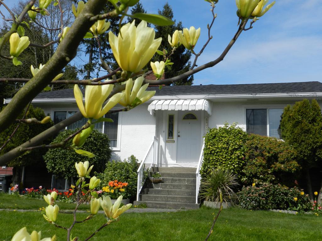 Serenity Bed and Breakfast Burnaby Eksteriør billede